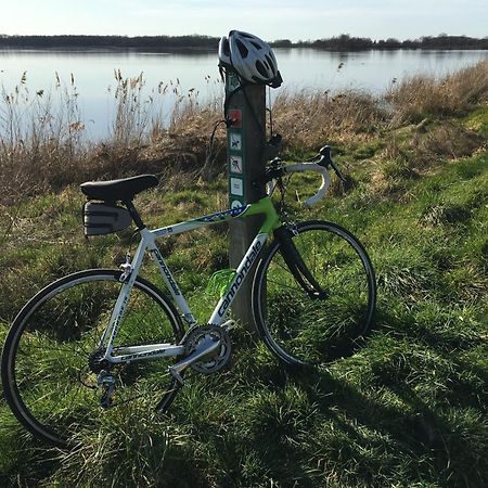 Roue D'Escampette Gite D'Etape Et De Sejour Champagnat  Екстериор снимка